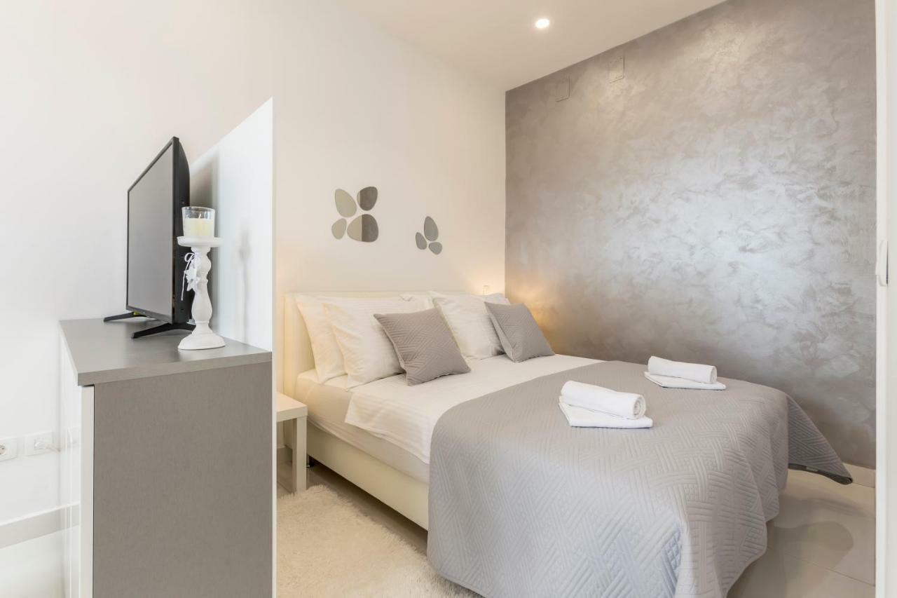 Studio Apartments Twins 斯普利特 外观 照片